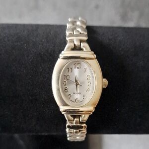 Advance Silvertone Women's Quartz Watch